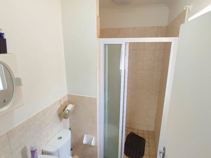 3 Bedroom Townhouse in Heuwelsig Estate - Photo 10