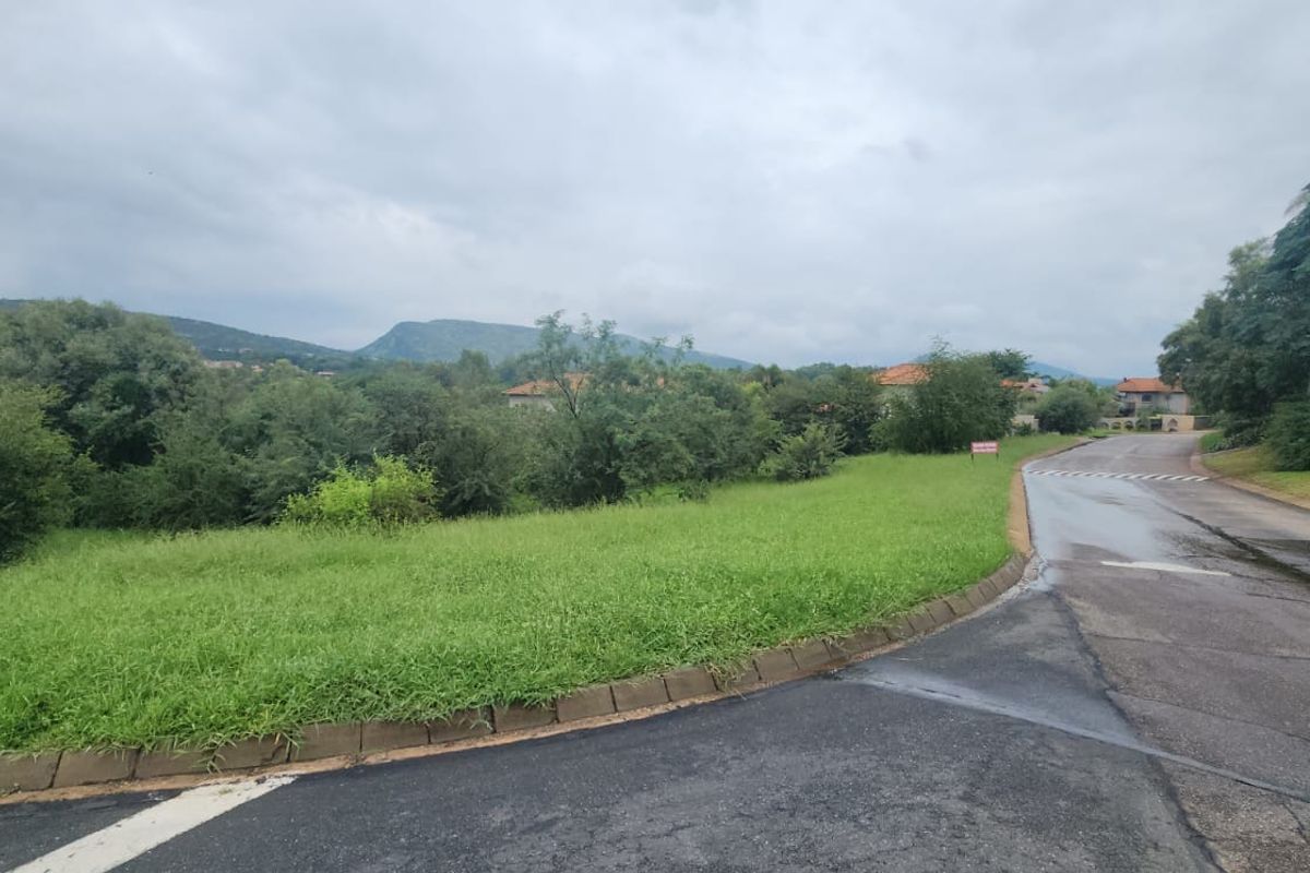 Prime Corner Stand for Sale in Birdwood Estate, Hartbeespoort - Photo 3