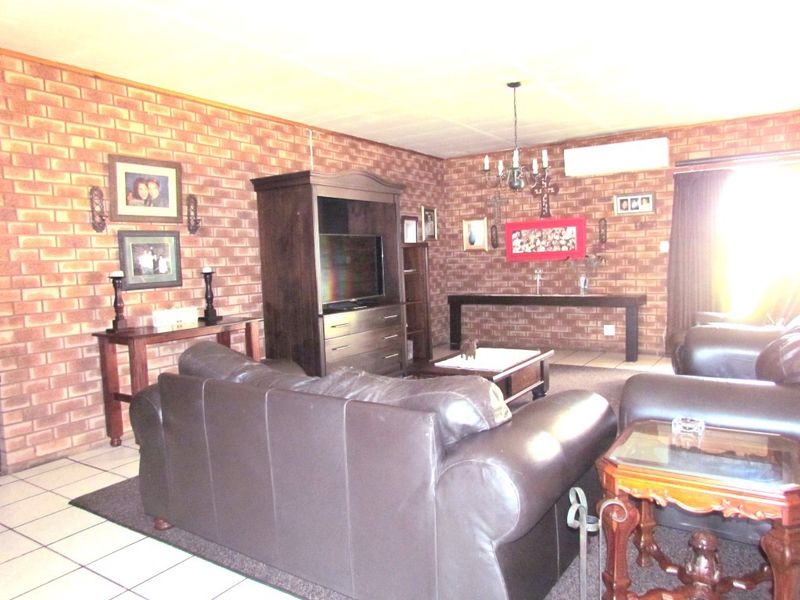 A Picturesque 36.7 Hectare Farm in Klipkop – Perfect for Family Living, Nature Lovers, and Livestock Farming - Photo 9