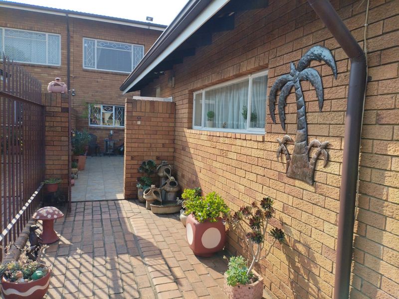 2 Bedroom Townhouse for Sale in Edelweiss  - Photo 4