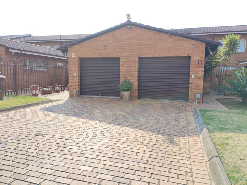 2 Bedroom Townhouse for Sale in Edelweiss  - Photo 3