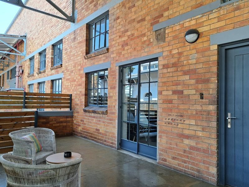 2 Bed 2 Bath Modern130m2 Loft apartment with study - Photo 9