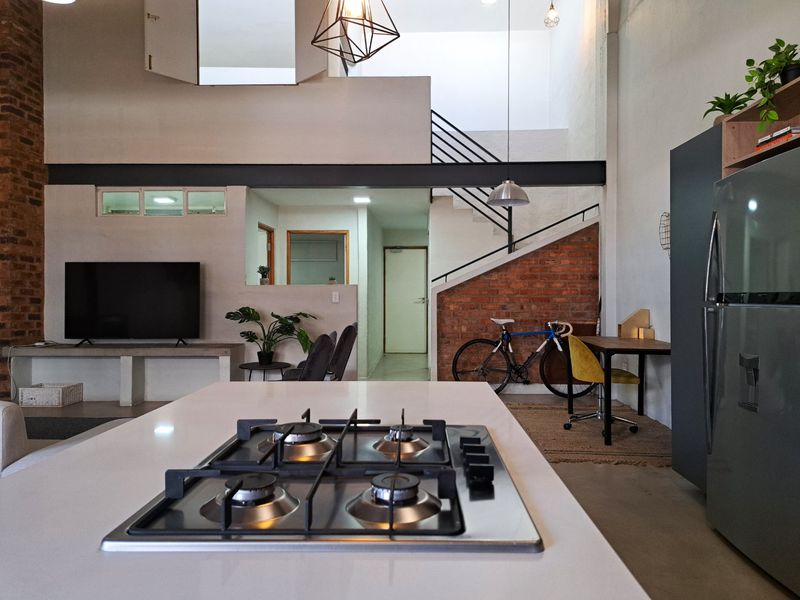 2 Bed 2 Bath Modern130m2 Loft apartment with study - Photo 6