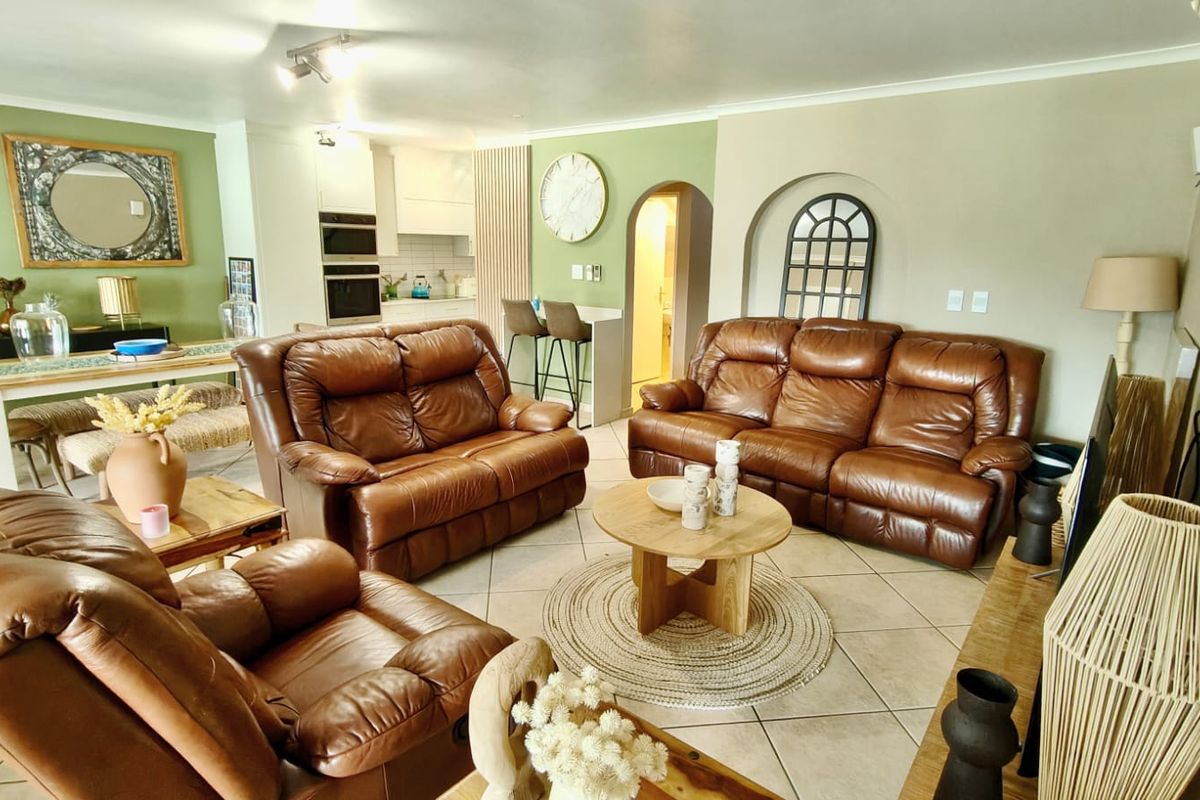 Holiday Living on the Banks of the Vaal Dam – Sunset Cove Estate - Photo 5