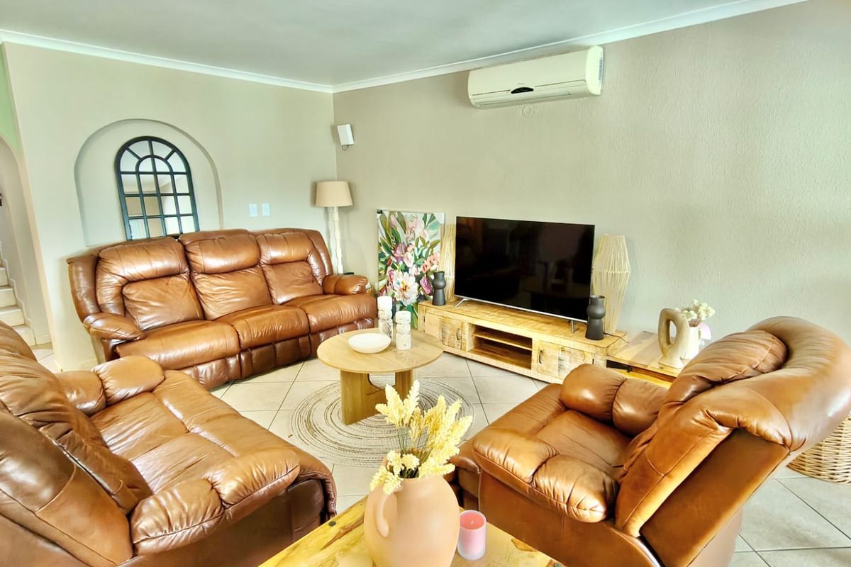 Holiday Living on the Banks of the Vaal Dam – Sunset Cove Estate - Photo 4