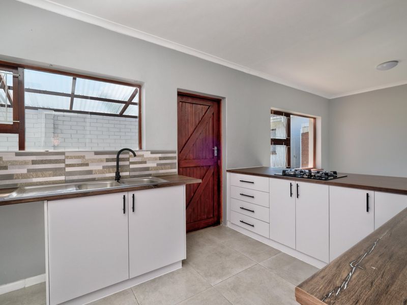 3 bedroom townhouse for sale in Francis Evatt Park - Photo 5