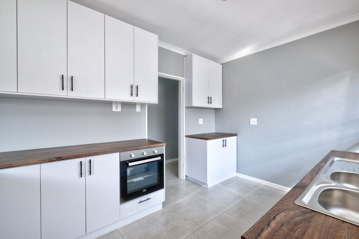 3 bedroom townhouse for sale in Francis Evatt Park - Photo 4