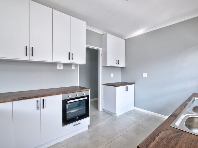 3 bedroom townhouse for sale in Francis Evatt Park - Photo 4