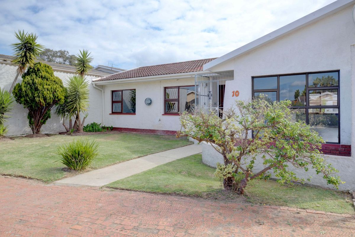 3 bedroom townhouse for sale in Francis Evatt Park - Photo 2