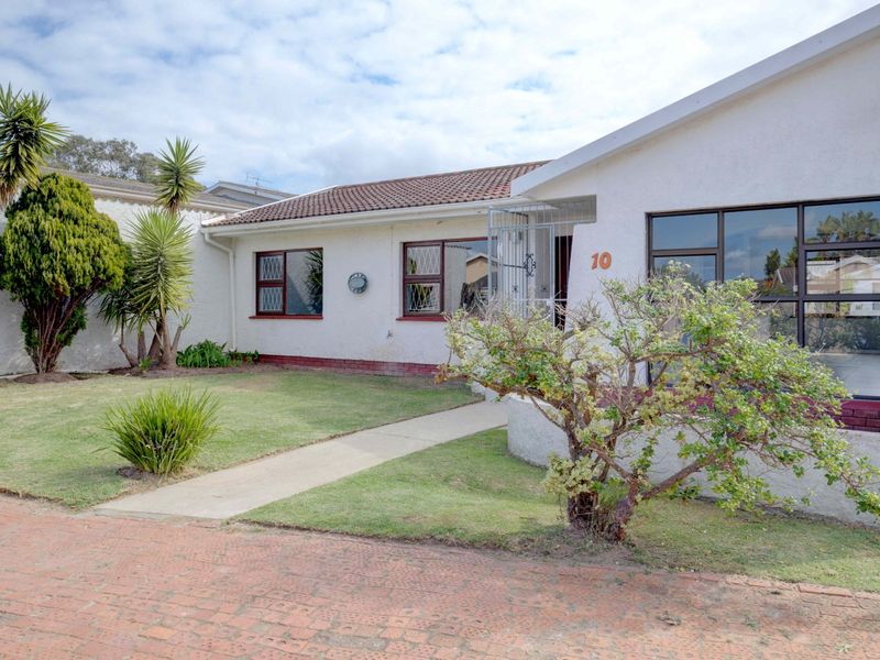 3 bedroom townhouse for sale in Francis Evatt Park - Photo 2