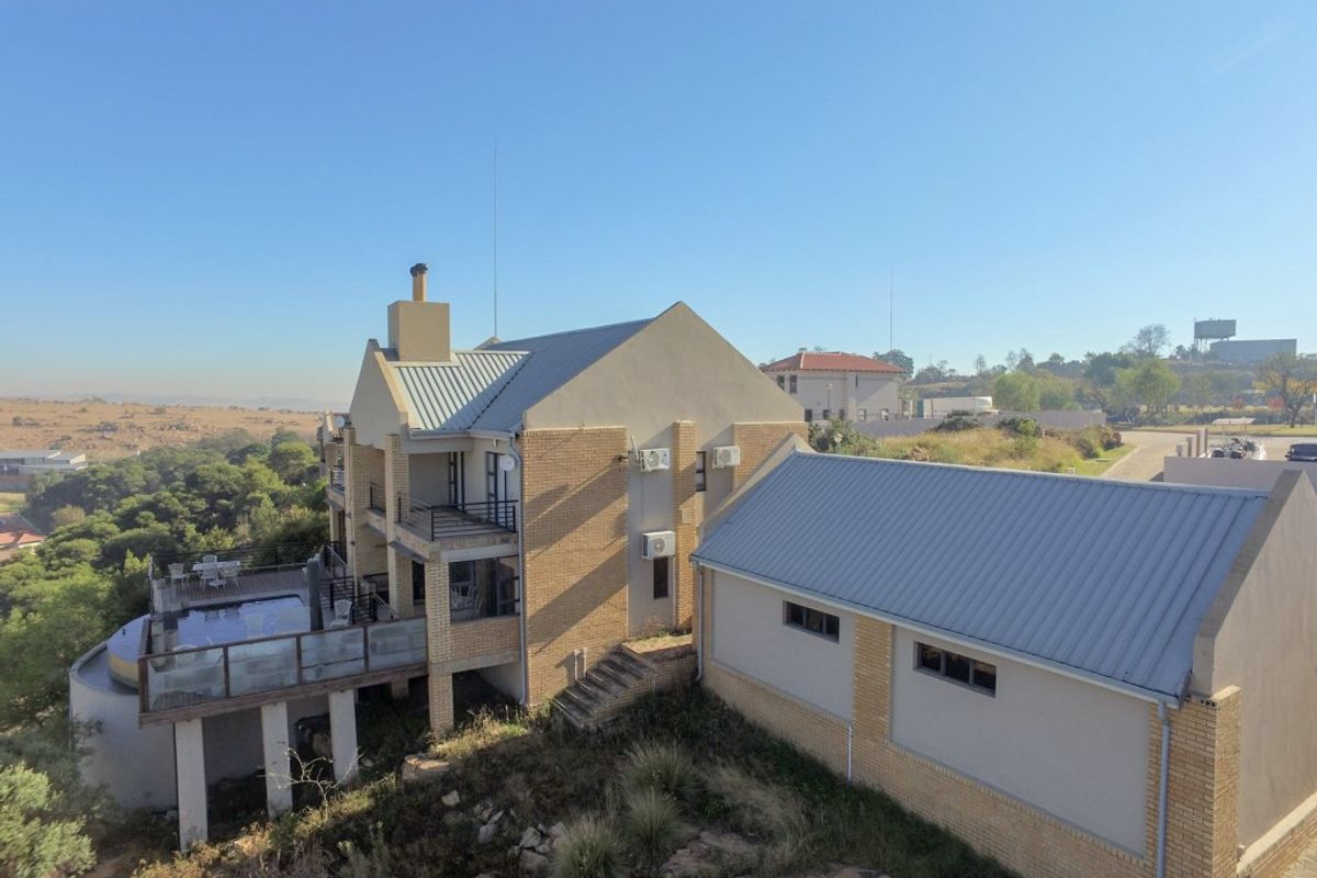 2 Homes for the price of one in Aqua Vista Mountain Estate! - Photo 2