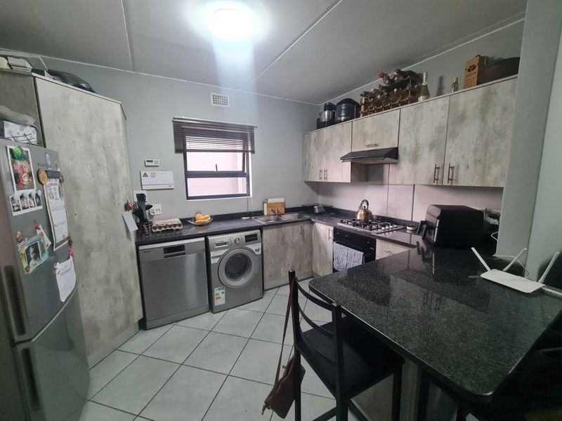 Your Haven Awaits! - Photo 2