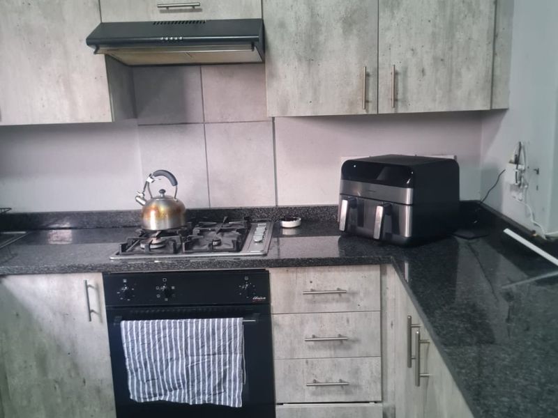 Your Haven Awaits! - Photo 3