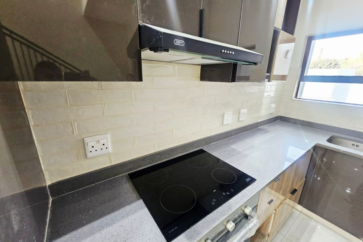 A Brand New 3 bed 2.5 bath cluster for rent in Erasmia - Photo 3