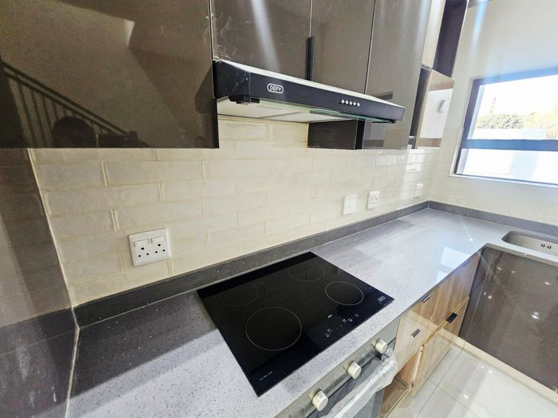 A Brand New 3 bed 2.5 bath cluster for rent in Erasmia - Photo 3