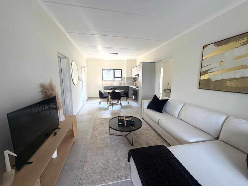 3 Bed 2 Bath Apartment in Tamarino Estate Fourways – Where Contemporary Elegance Meets Effortless Living - Photo 3