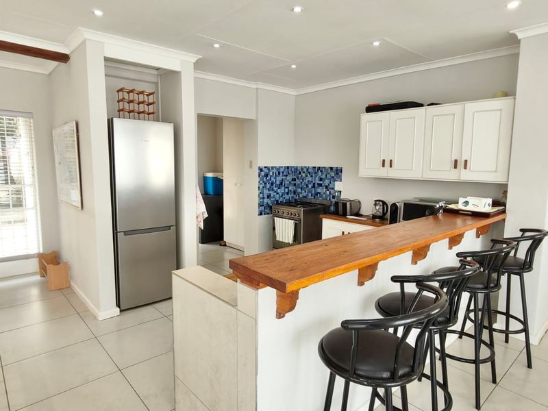 Luxury Waterfront Living at Waterhaven Estate - Photo 5