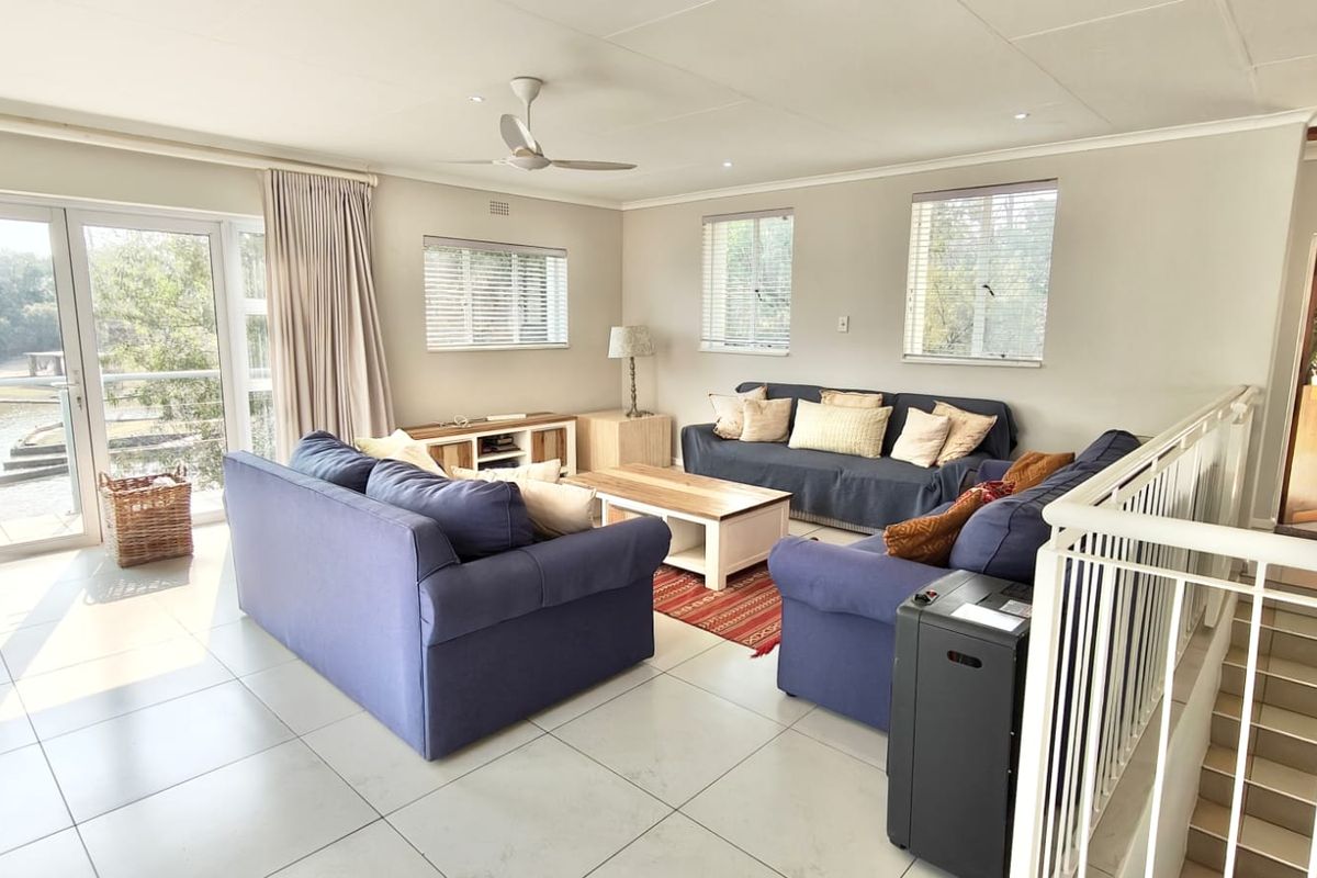 Luxury Waterfront Living at Waterhaven Estate - Photo 4