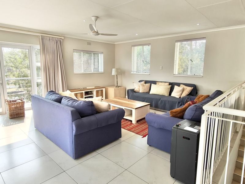 Luxury Waterfront Living at Waterhaven Estate - Photo 4