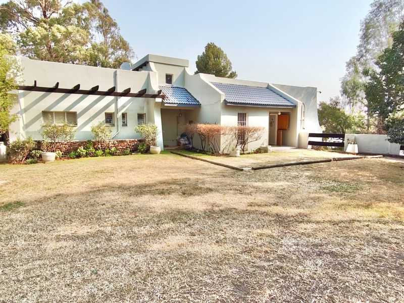 Luxury Waterfront Living at Waterhaven Estate - Photo 2