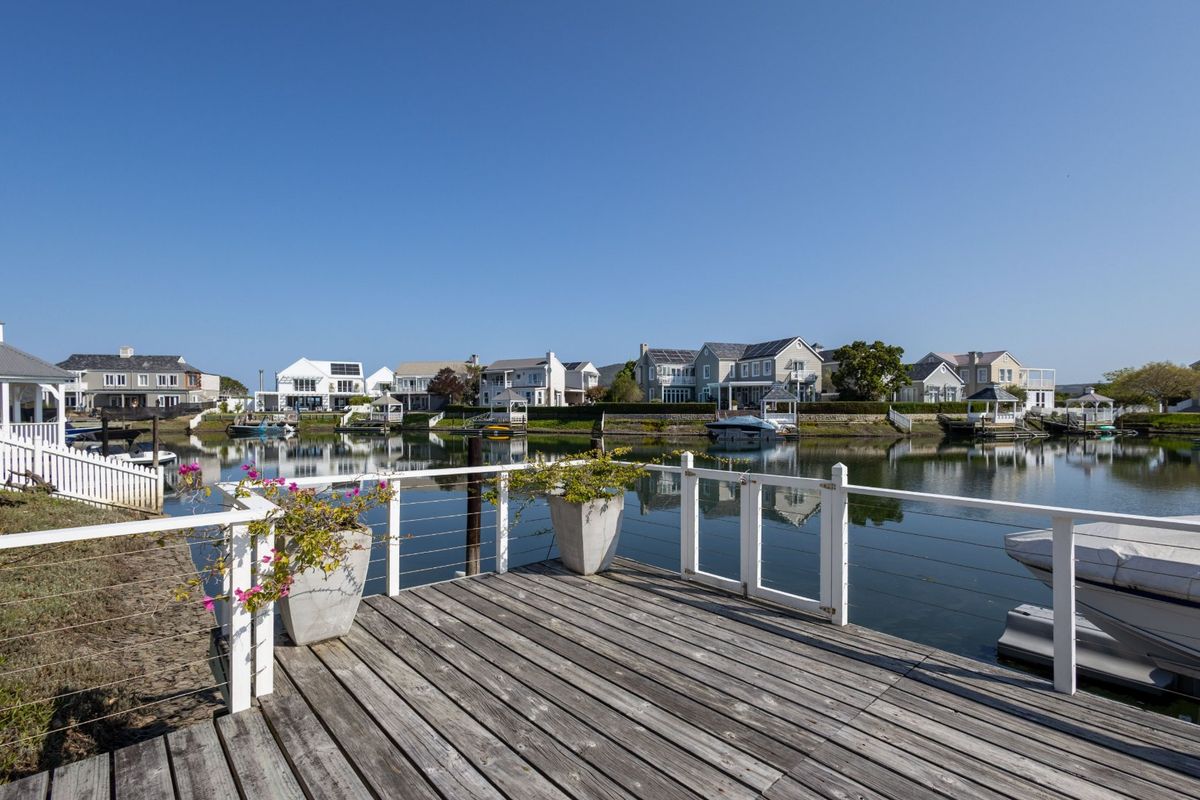 Exceptional Waterfront Home on Thesen Islands - Photo 3