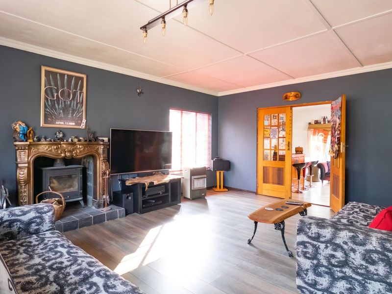 Modern, Energy-Efficient Family Home in a Prime Location! - Photo 10