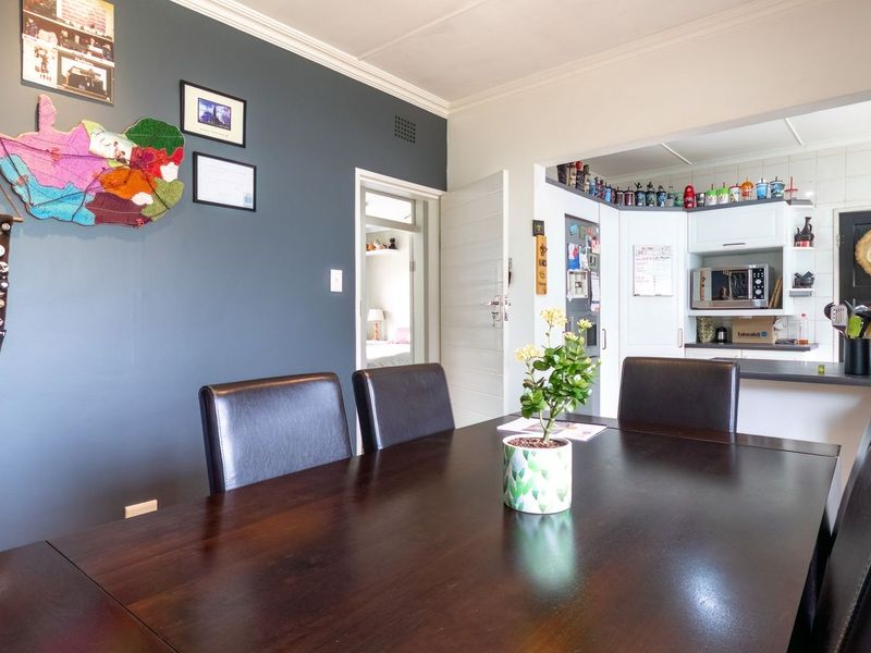 Modern, Energy-Efficient Family Home in a Prime Location! - Photo 9