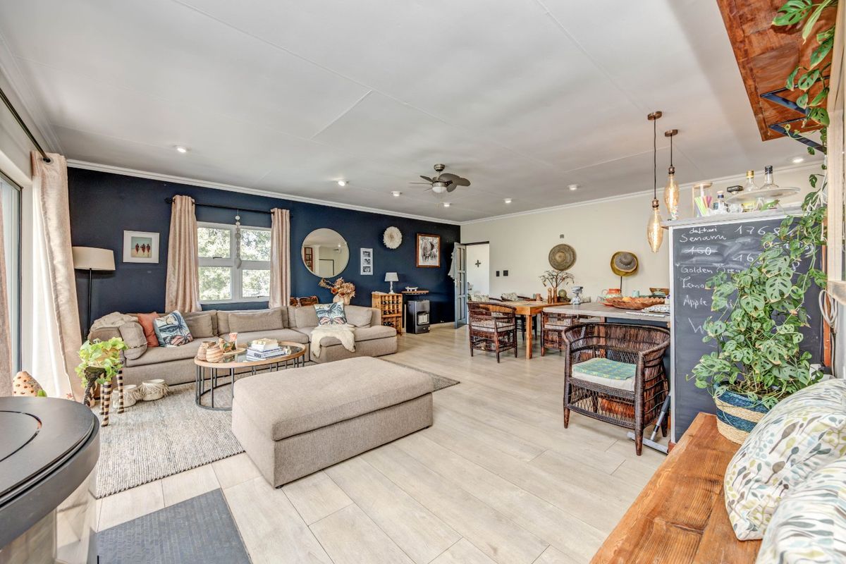 2 Bed 2.5 Bath Luxury Apartment To Let in Northcliff  - Photo 2