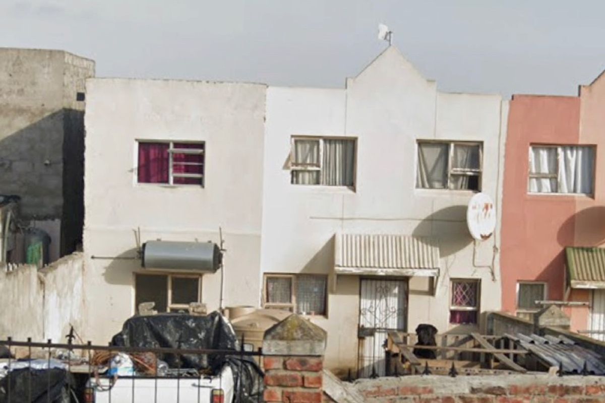 4 bedroom Duplex home - Photo 3