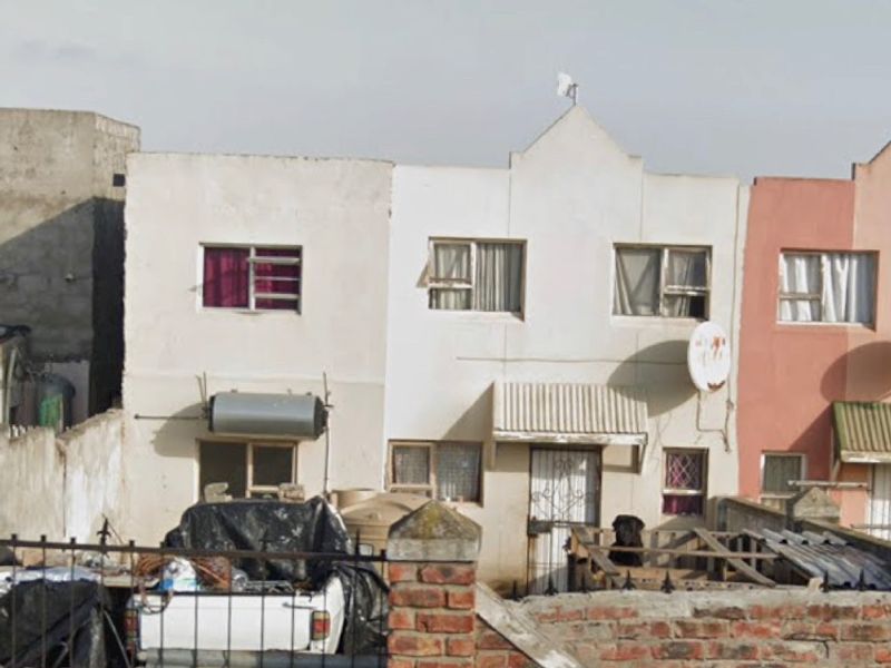 4 bedroom Duplex home - Photo 3