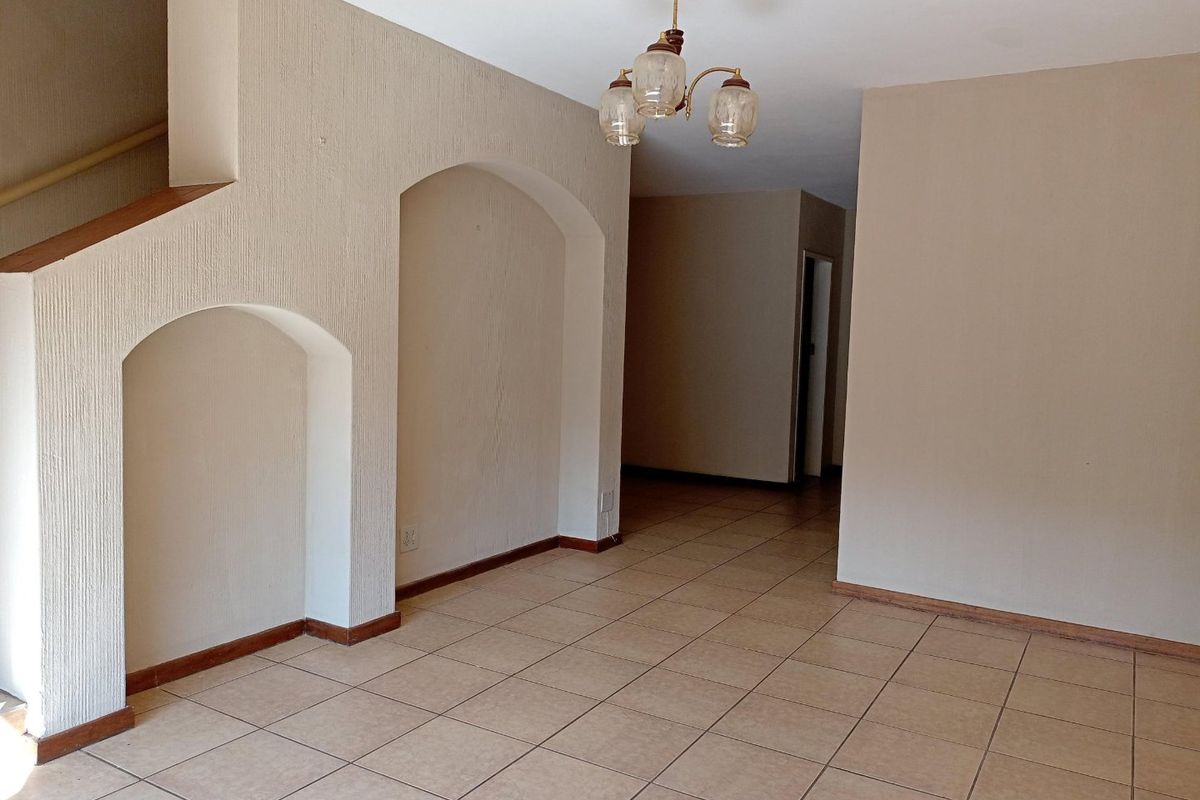 Townhouse for the Decerning Buyer - Photo 3