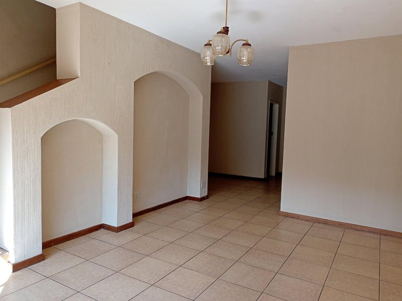 Townhouse for the Decerning Buyer - Photo 3