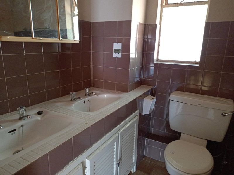 Townhouse for the Decerning Buyer - Photo 7