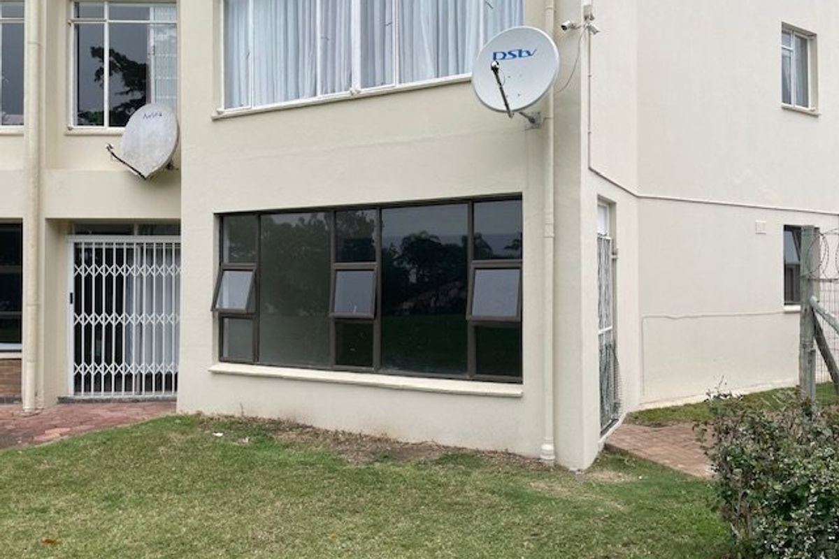 Ground-Floor 3-Bedroom Apartment with Garden Access, Sea Views & Pet-Friendly Living in Margate - Photo 2