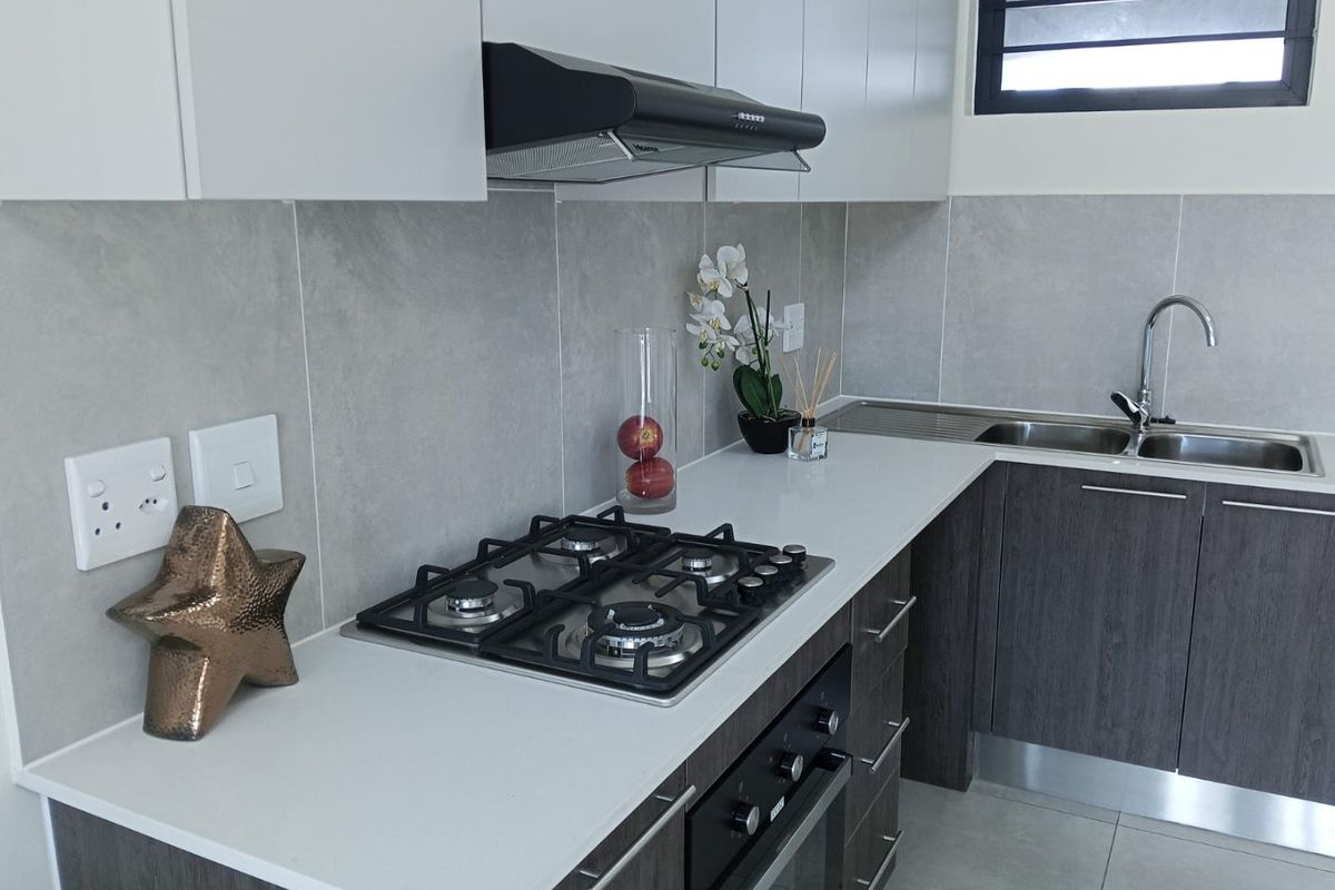 Modern 1-Bedroom 1Bathroom Apartment for Sale in North Riding | Tamarino Estate - Photo 4