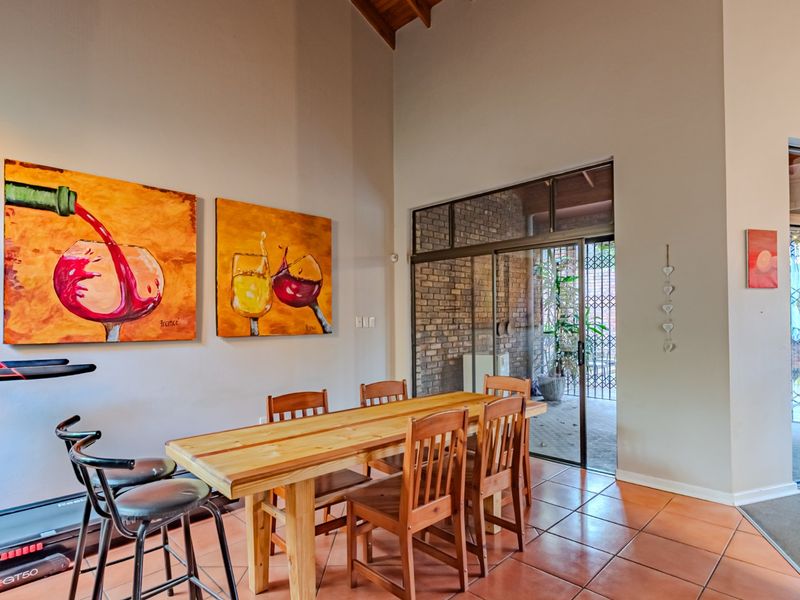 Secure Stand-Alone Sectional Home in Exclusive 5-Unit Estate – Waterkloof Ridge - Photo 10