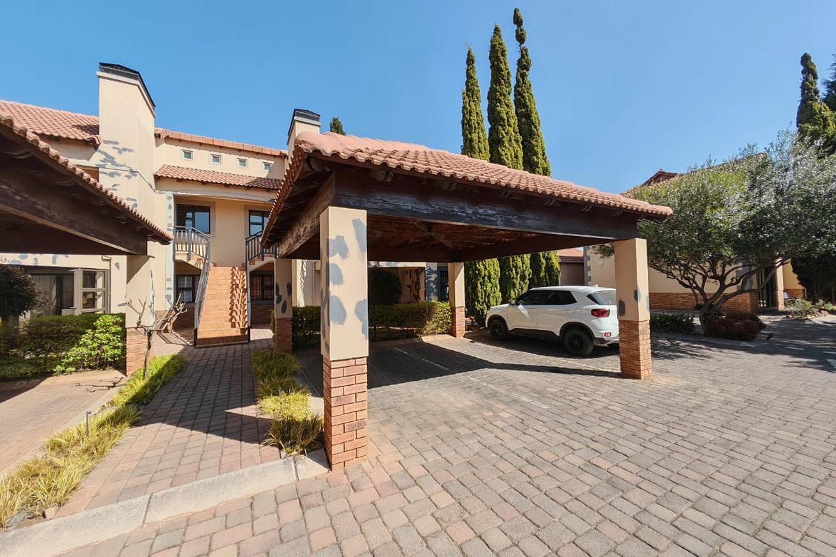 Modern Ground Floor Gem in Secure Ravenswood Complex - Photo 4