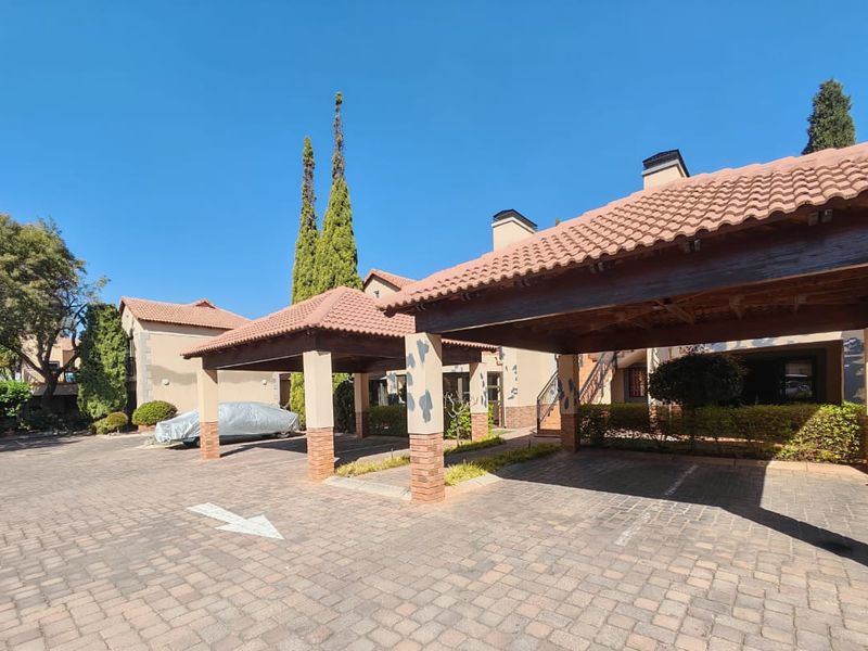 Modern Ground Floor Gem in Secure Ravenswood Complex - Photo 5