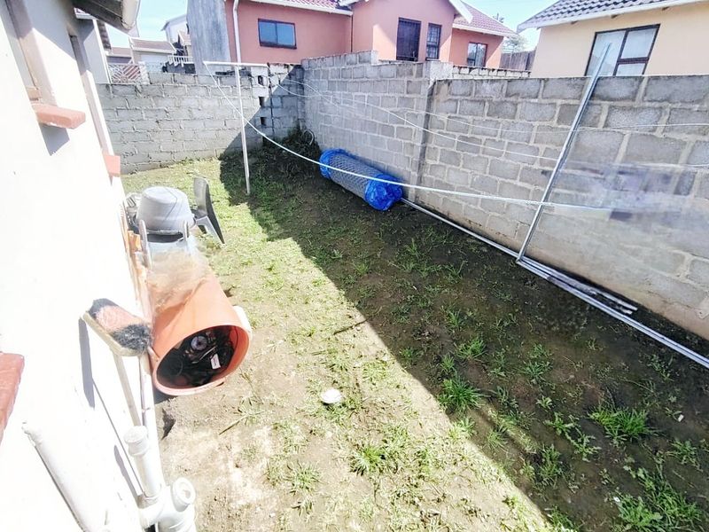 2 Bedrooms House For Sale - Photo 10