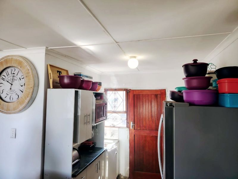 2 Bedrooms House For Sale - Photo 5