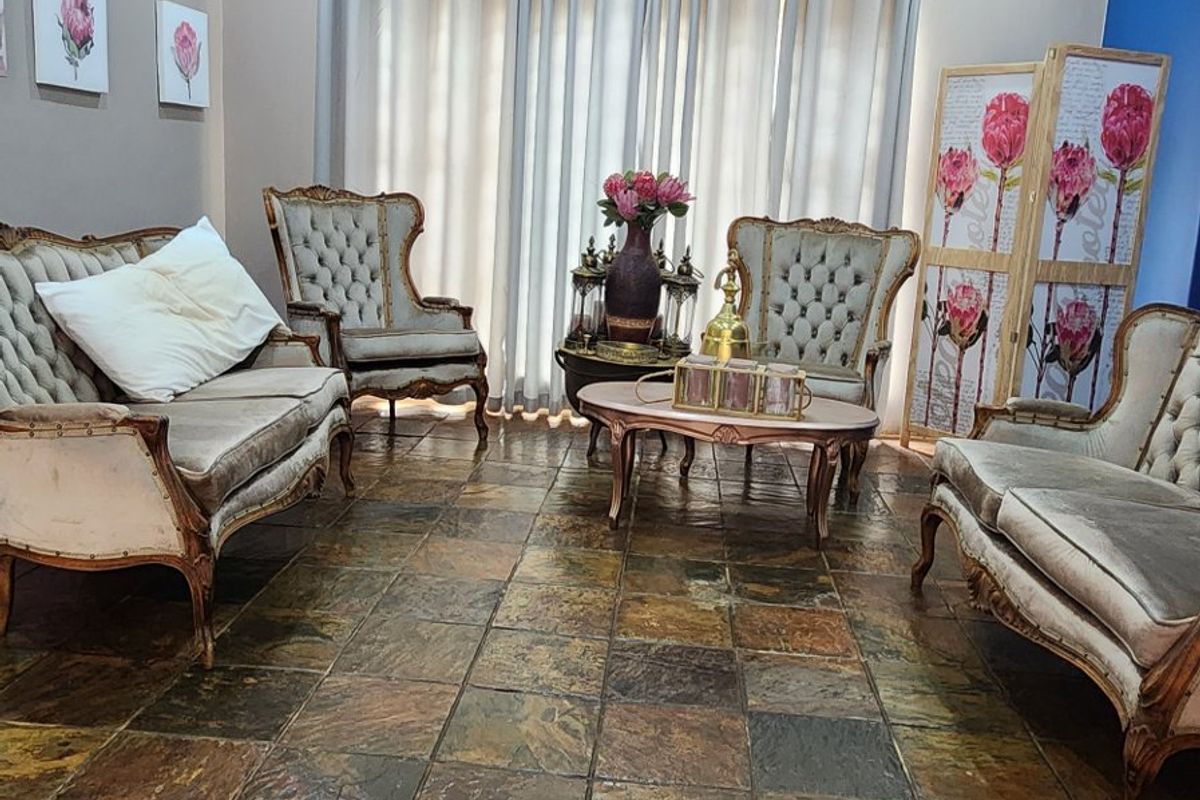 Charming 5-Bedroom Farm in Rietfontein with Business Potential - Photo 5