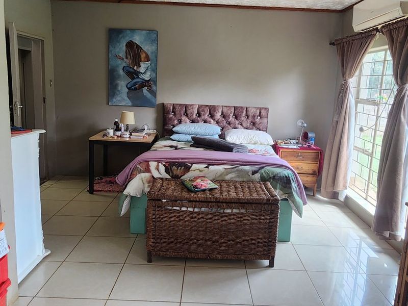 Charming 5-Bedroom Farm in Rietfontein with Business Potential - Photo 8