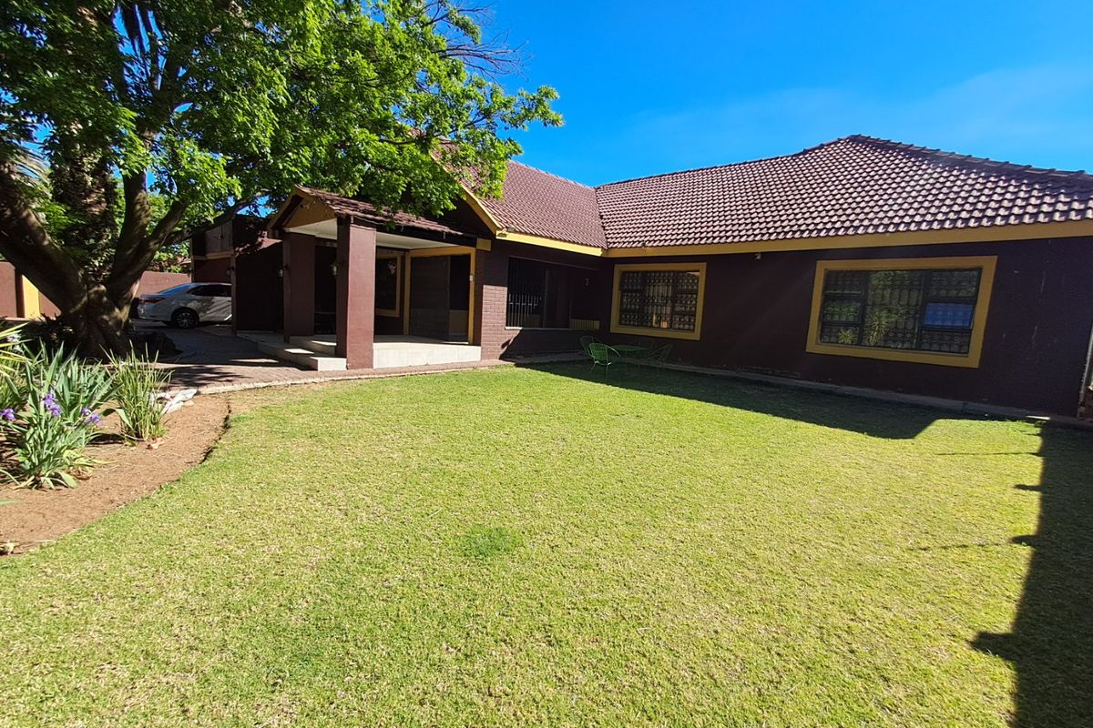 Neat and Modern 3 Bedroom House in Wilkeville. - Photo 3