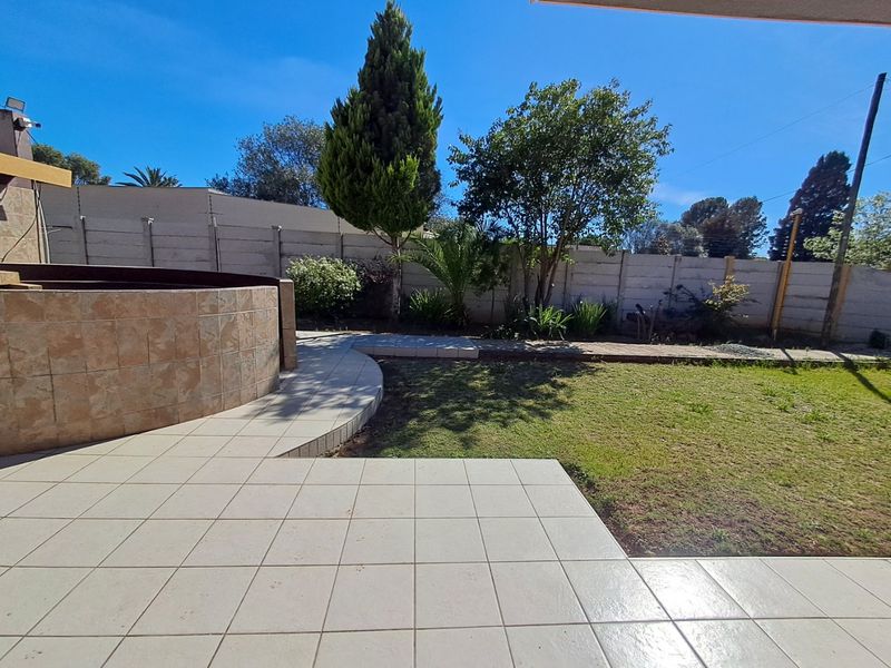 Neat and Modern 3 Bedroom House in Wilkeville. - Photo 10