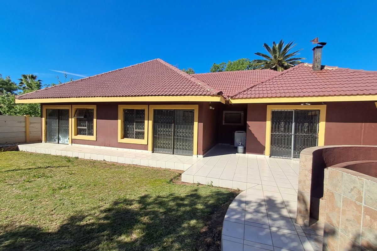 Neat and Modern 3 Bedroom House in Wilkeville. - Photo 4