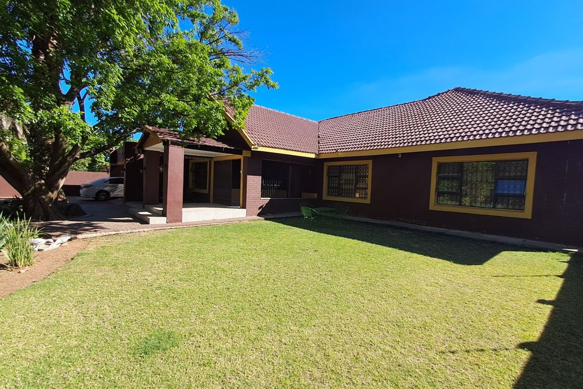 Neat and Modern 3 Bedroom House in Wilkeville. - Photo 2