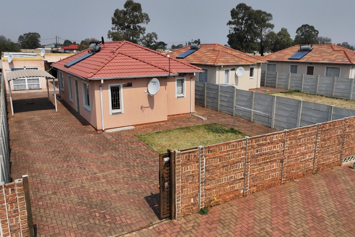 Spacious 3Bedroom House for Sale in Sky City - Photo 2