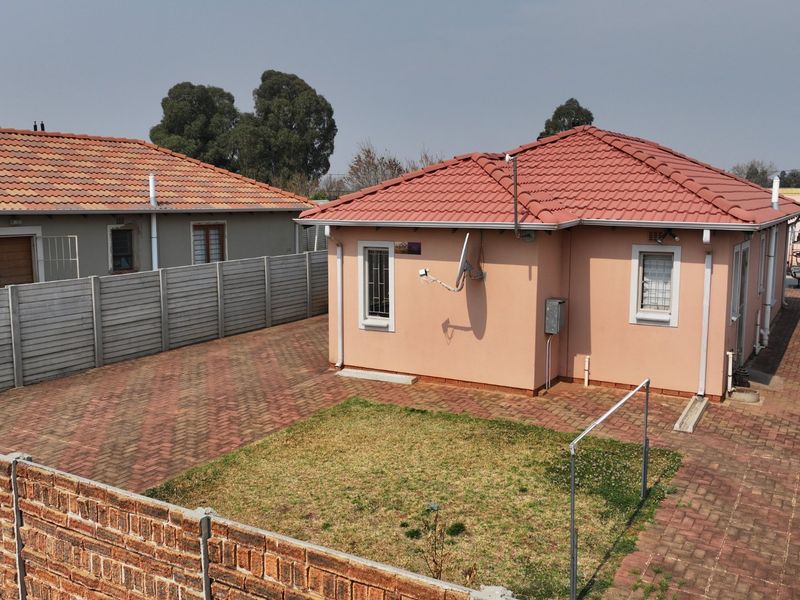 Spacious 3Bedroom House for Sale in Sky City - Photo 9