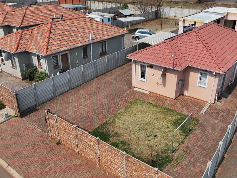 Spacious 3Bedroom House for Sale in Sky City - Photo 4
