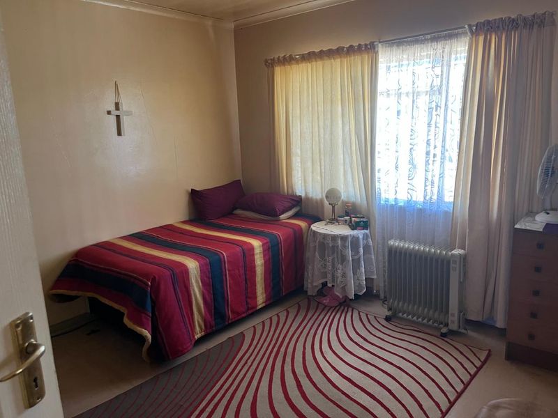 Two bedroom house for sale in Randlespark - Photo 9